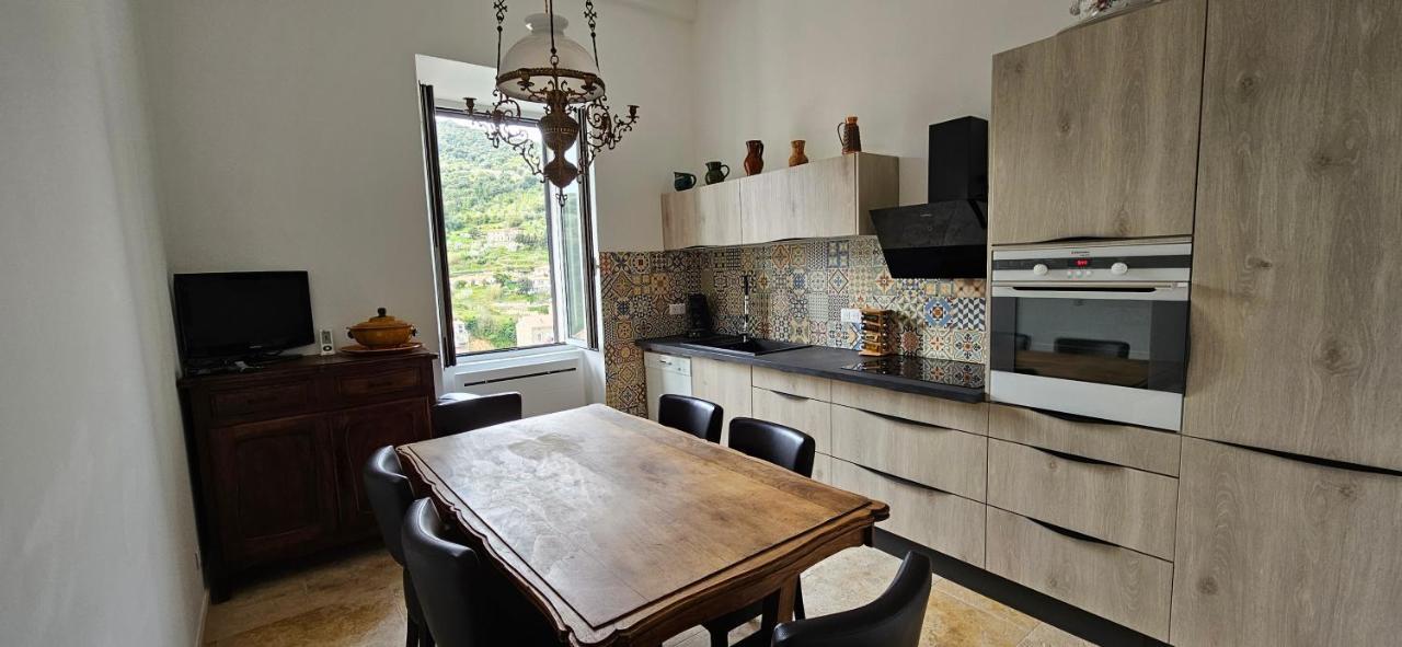 Bel & Ancien Appartement T3 Renove Dans Sartene エクステリア 写真
