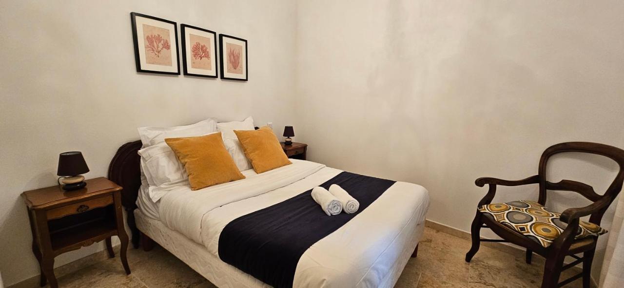 Bel & Ancien Appartement T3 Renove Dans Sartene エクステリア 写真