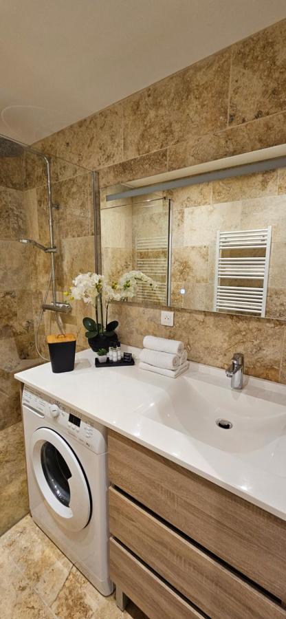 Bel & Ancien Appartement T3 Renove Dans Sartene エクステリア 写真